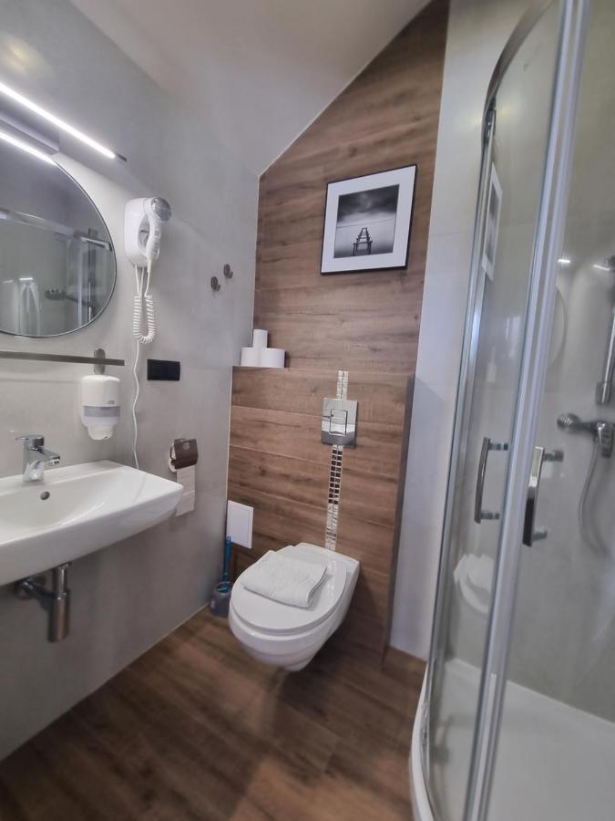 Dworek Jablonna Jablonna Majatek Exteriér fotografie