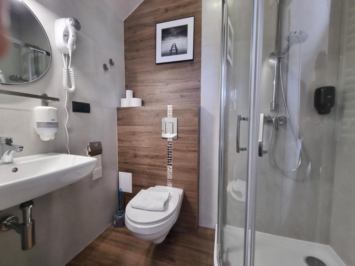 Dworek Jablonna Jablonna Majatek Exteriér fotografie